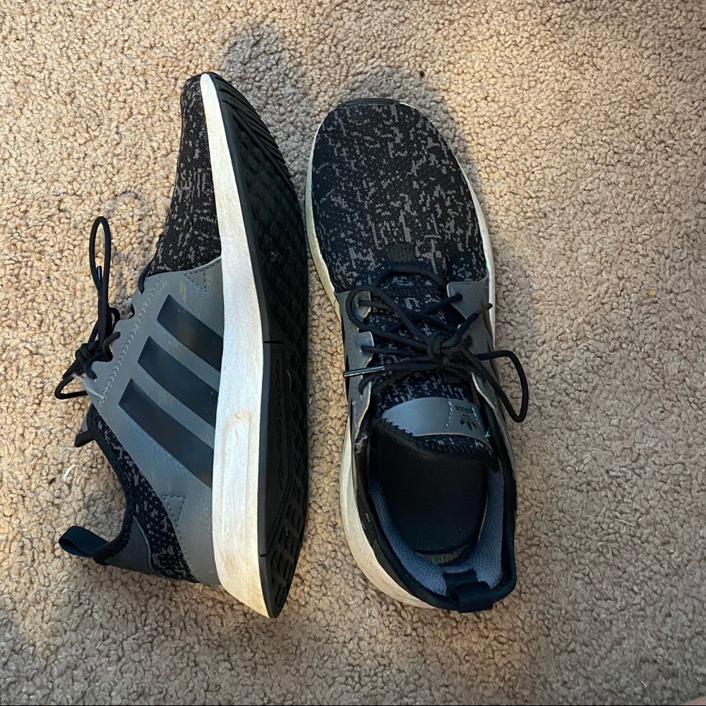 Adidas tennis shoes